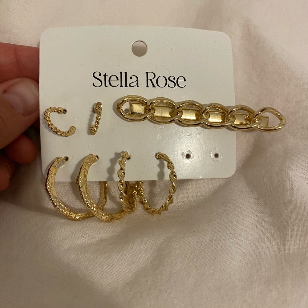 Gold Earrings Set